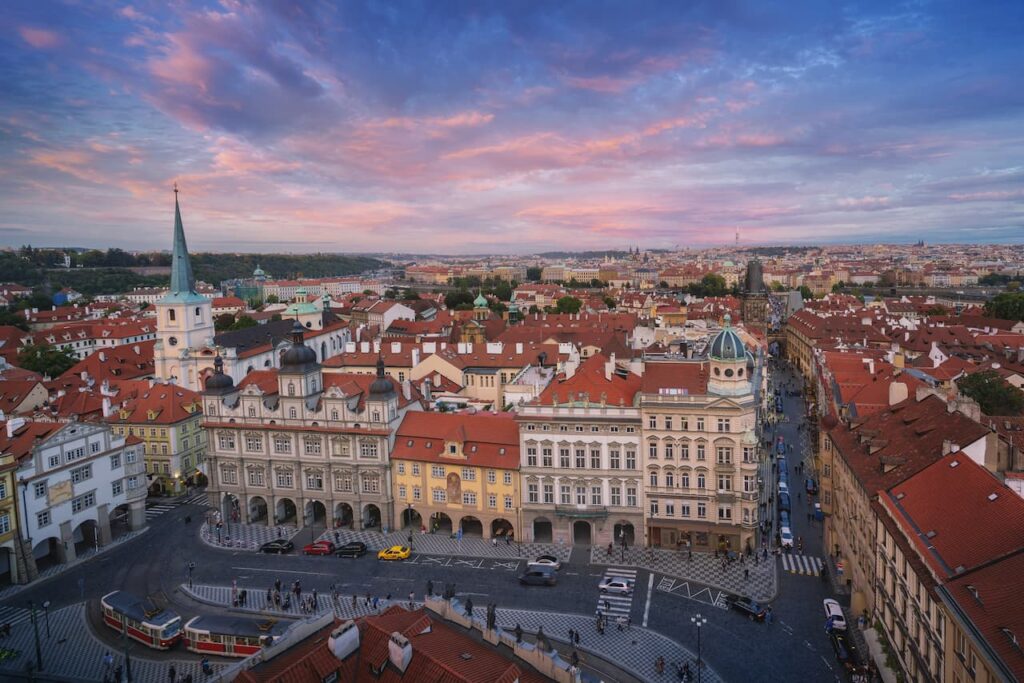 piazza della citta piccola praga